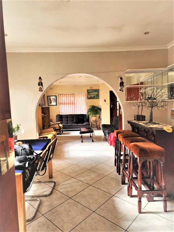 5 Bedroom Property for Sale in Belgravia Western Cape